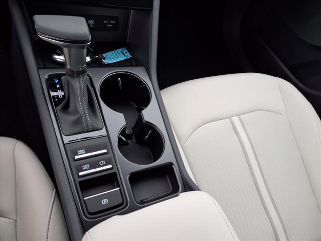 2025 Hyundai SONATA SE
