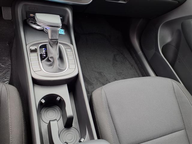 2025 Hyundai KONA SE