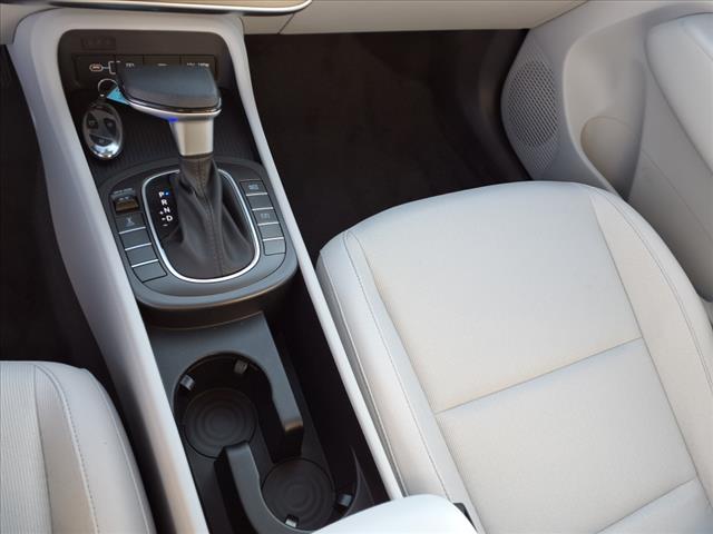 2025 Hyundai KONA SE