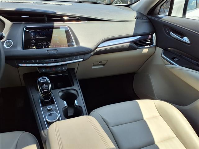 2022 Cadillac XT4 FWD 4DR LUXURY