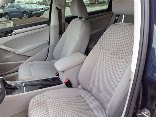 2013 Volkswagen Passat 4DR SDN 2.5L AUTO S W/APP