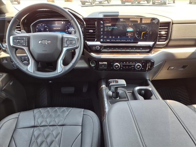 2023 Chevrolet Silverado 1500 4WD CREW CAB 147  RST