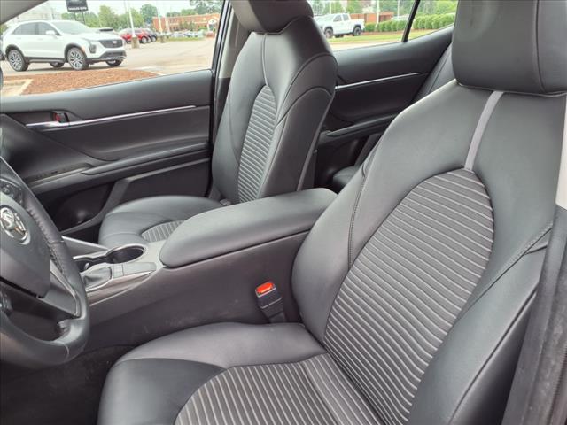 2022 Toyota Camry SE AUTO