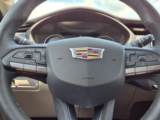2022 Cadillac XT4 FWD 4DR LUXURY