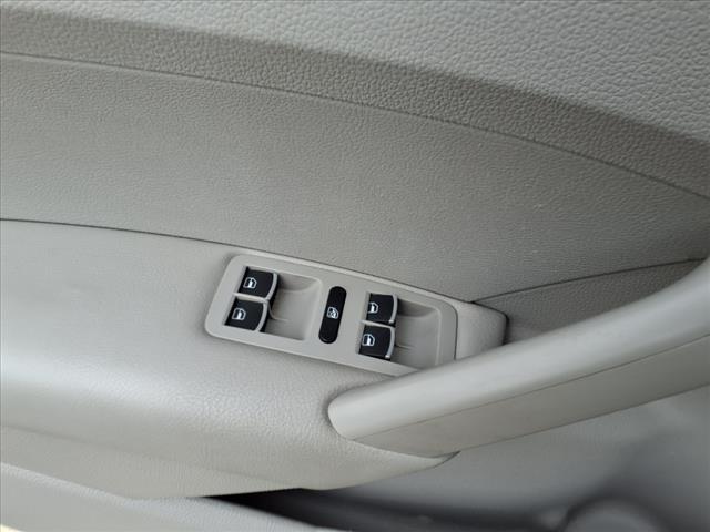 2013 Volkswagen Passat 4DR SDN 2.5L AUTO S W/APP