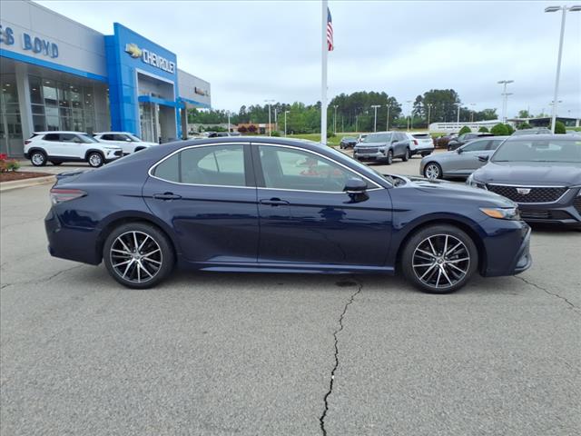 2022 Toyota Camry SE AUTO