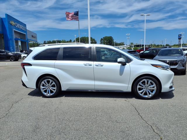 2022 Toyota Sienna PLATINUM FWD 7-PASSENGER