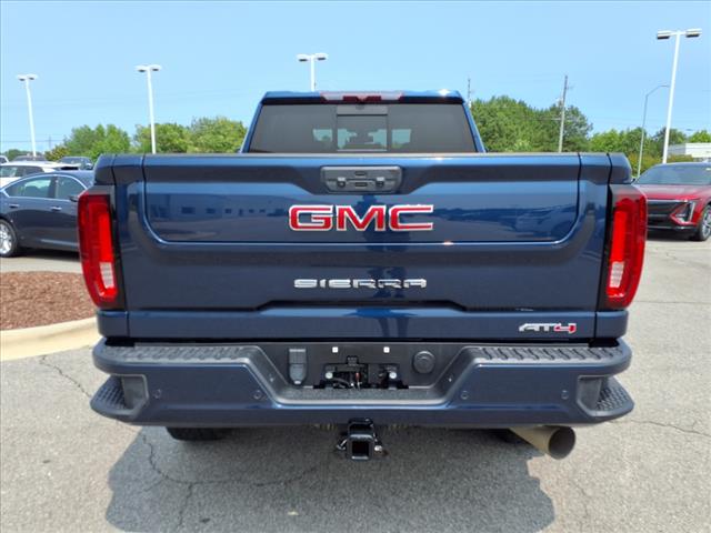 2023 GMC Sierra 2500HD 4WD CREW CAB 159  AT4