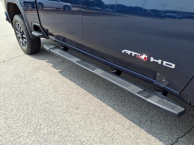2023 GMC Sierra 2500HD 4WD CREW CAB 159  AT4