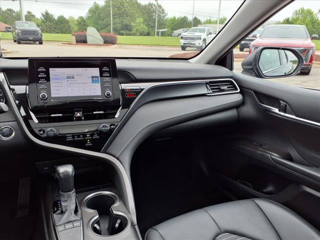 2022 Toyota Camry SE AUTO