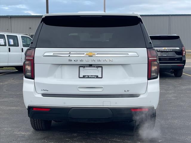 2023 Chevrolet Suburban LT