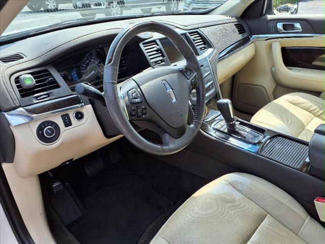 2014 Lincoln MKS Base