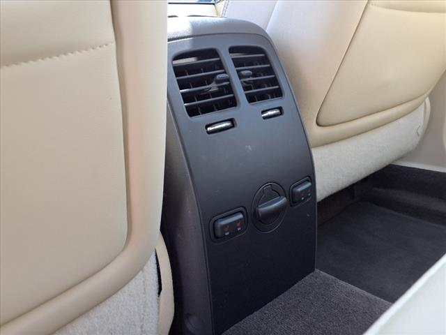 2014 Lincoln MKS Base