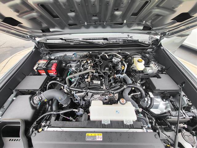 2024 Toyota Tacoma SR5 - Photo 10