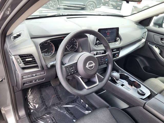 2024 Nissan Rogue SV - Photo 11