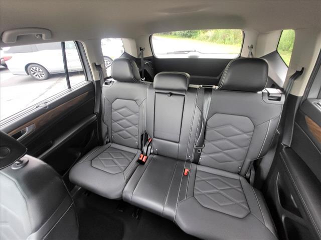 2024 Volkswagen Atlas SE 4Motion - Photo 13