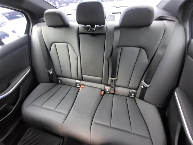 2021 BMW 3 Series 330i - Photo 13