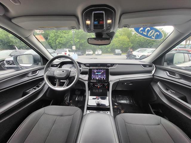 2023 Jeep Grand Cherokee L Laredo - Photo 15