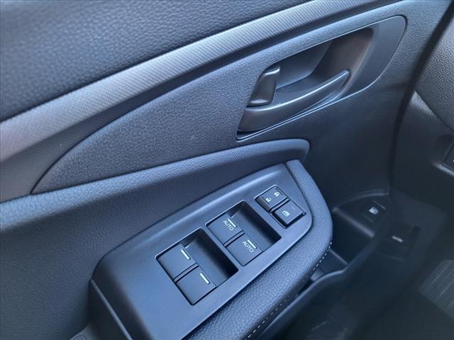 2025 Honda Ridgeline Sport+ - Photo 17