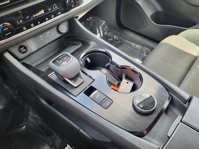 2024 Nissan Rogue SV - Photo 18