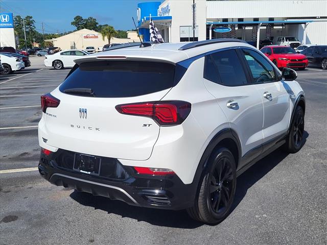 2024 Buick Encore GX Sport Touring - Photo 2
