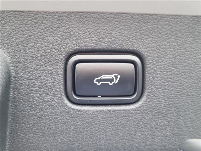 2023 Kia Sportage SX - Photo 5