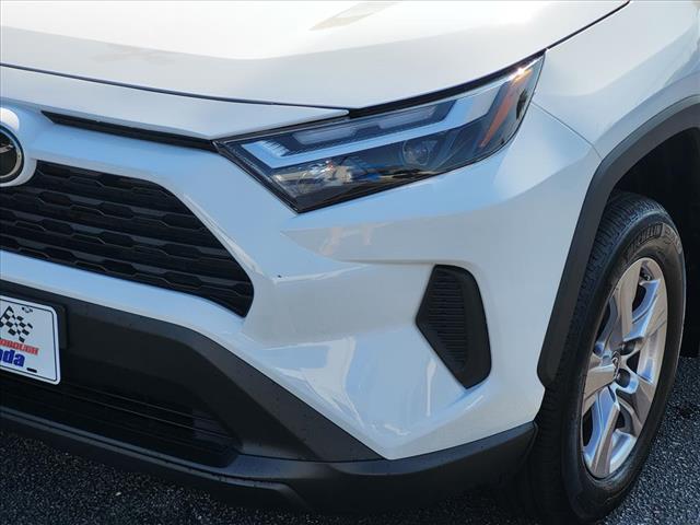 2023 Toyota RAV4 XLE - Photo 8