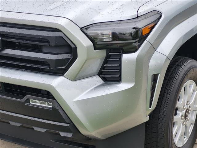 2024 Toyota Tacoma SR5 - Photo 8