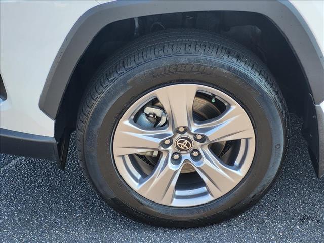 2023 Toyota RAV4 XLE - Photo 9
