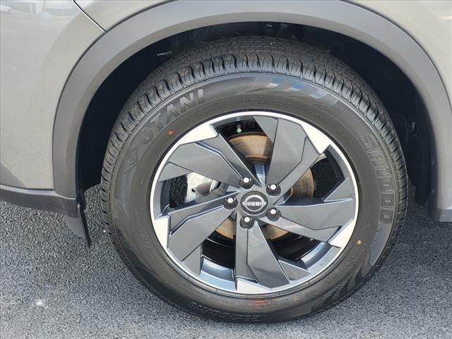 2024 Nissan Rogue SV - Photo 9