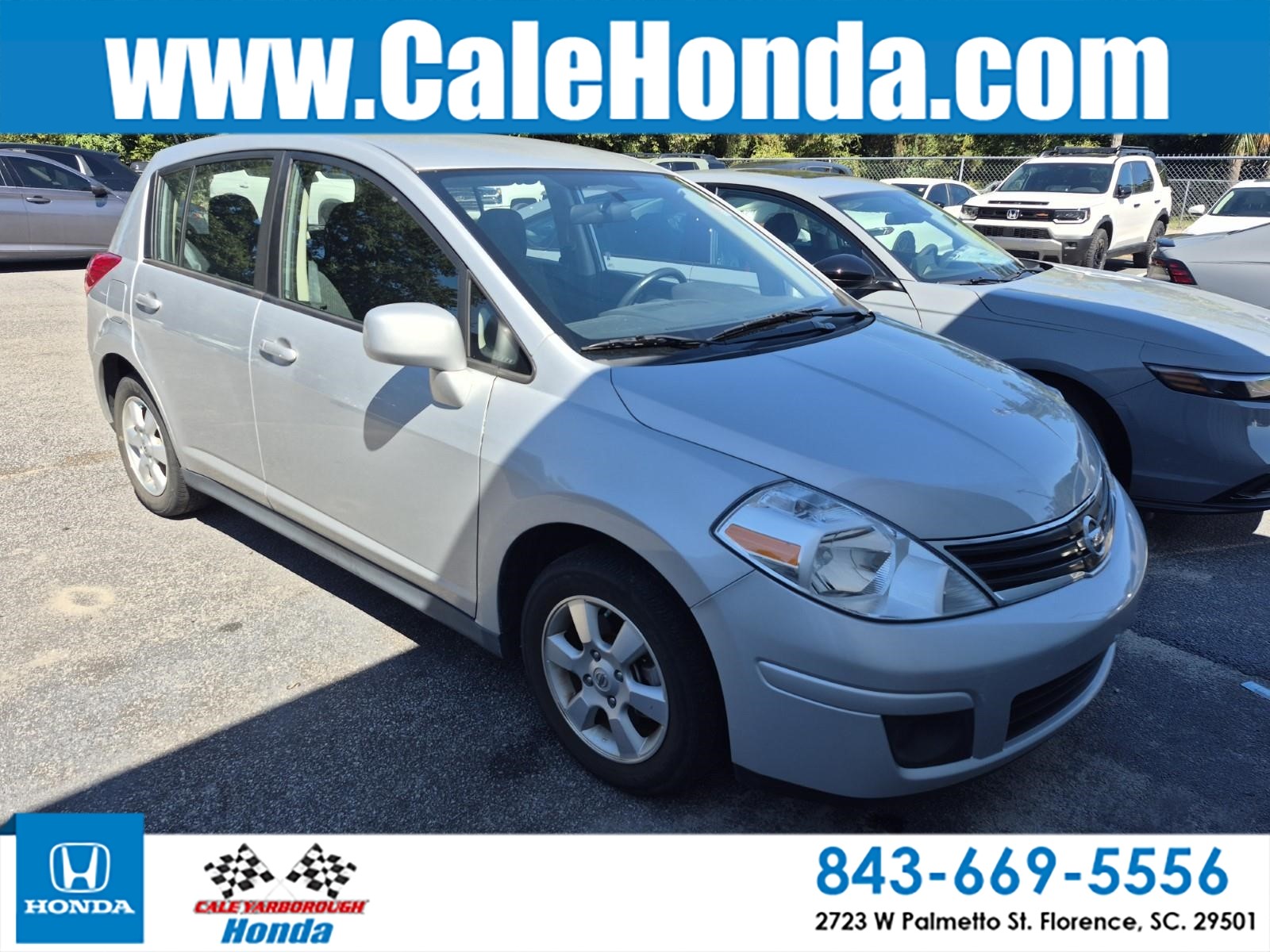 2012 Nissan Versa 1.8 S Hatchback