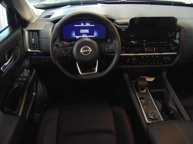2025 Nissan Pathfinder PLATINUM 4WD