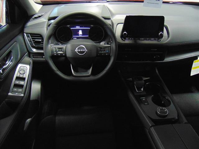 2025 Nissan Rogue AWD SV