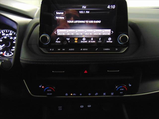2025 Nissan Rogue FWD SV