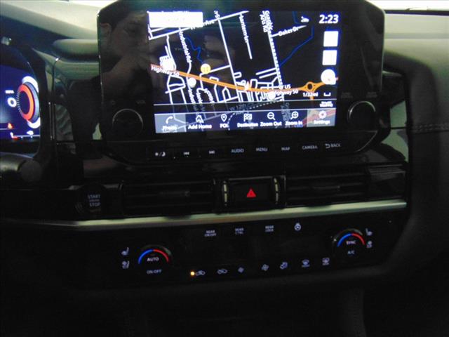2025 Nissan Pathfinder PLATINUM 4WD