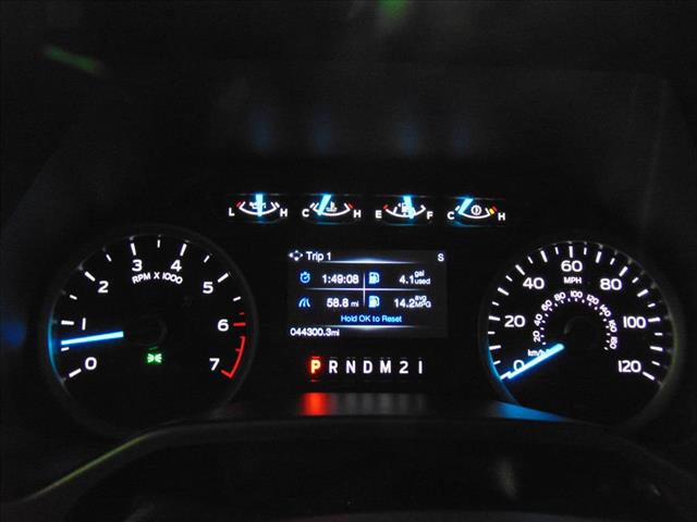 2015 Ford F-150 4WD SUPERCREW 145  XLT