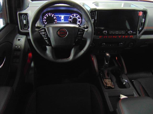2025 Nissan Frontier CREW CAB 4X4 PRO-4X