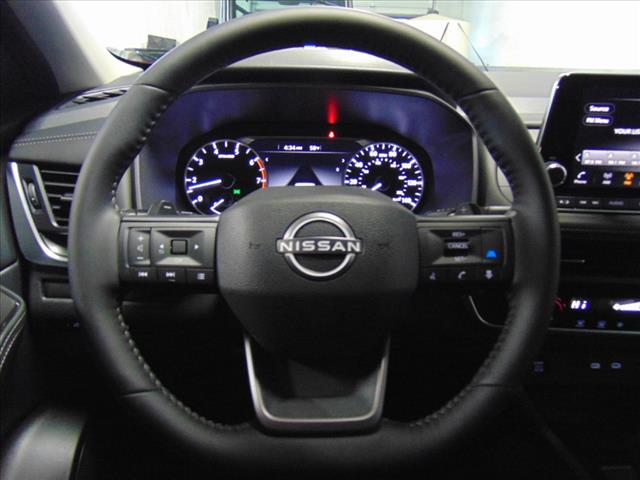 2025 Nissan Rogue AWD SV