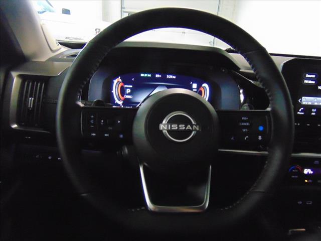 2025 Nissan Pathfinder PLATINUM 4WD