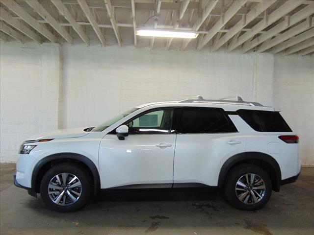 2025 Nissan Pathfinder SL 4WD