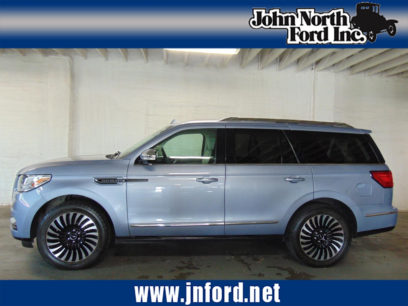 Chroma Crystal Blue (eb) 2021 Lincoln Navigator SUV / Crossover Four-Wheel Drive Automatic