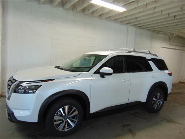 2025 Nissan Pathfinder SL 4WD