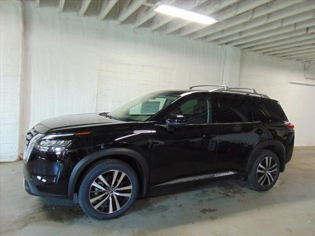 2025 Nissan Pathfinder PLATINUM 4WD