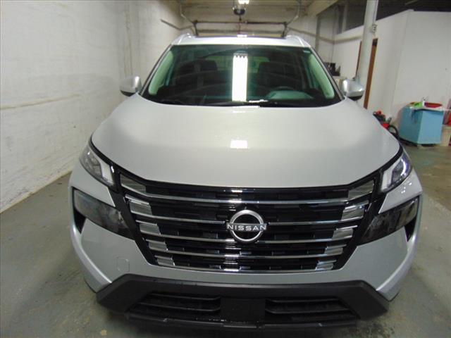 2025 Nissan Rogue FWD SV
