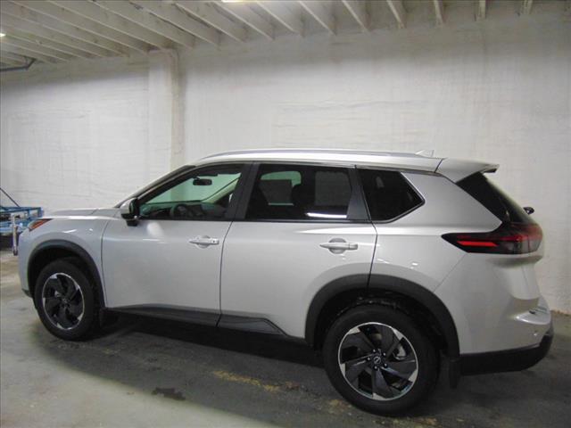 2025 Nissan Rogue FWD SV