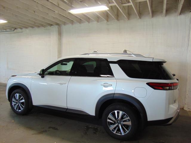 2025 Nissan Pathfinder SL 4WD