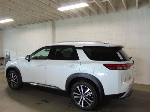 2025 Nissan Pathfinder PLATINUM 4WD