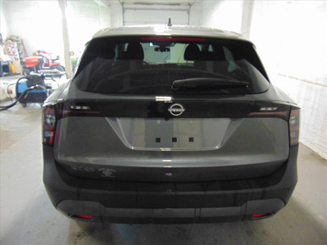 2025 Nissan Kicks SV FWD