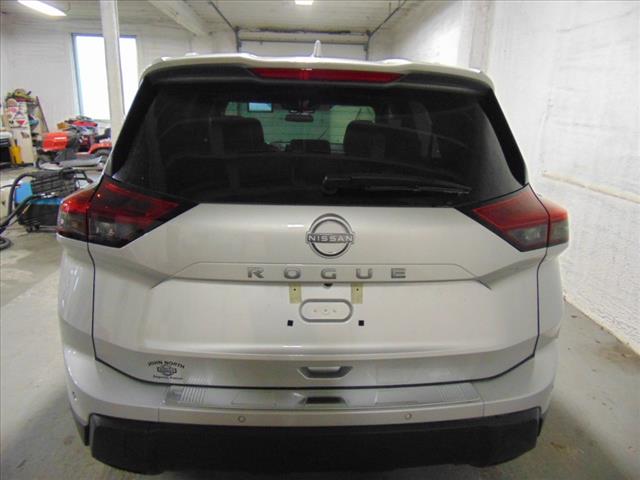 2025 Nissan Rogue FWD SV