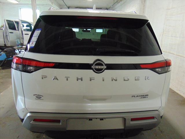 2025 Nissan Pathfinder PLATINUM 4WD